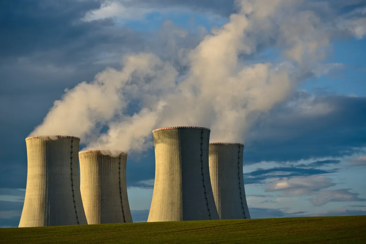 Tours aéroréfrigérantes d'une centrale nucléaire